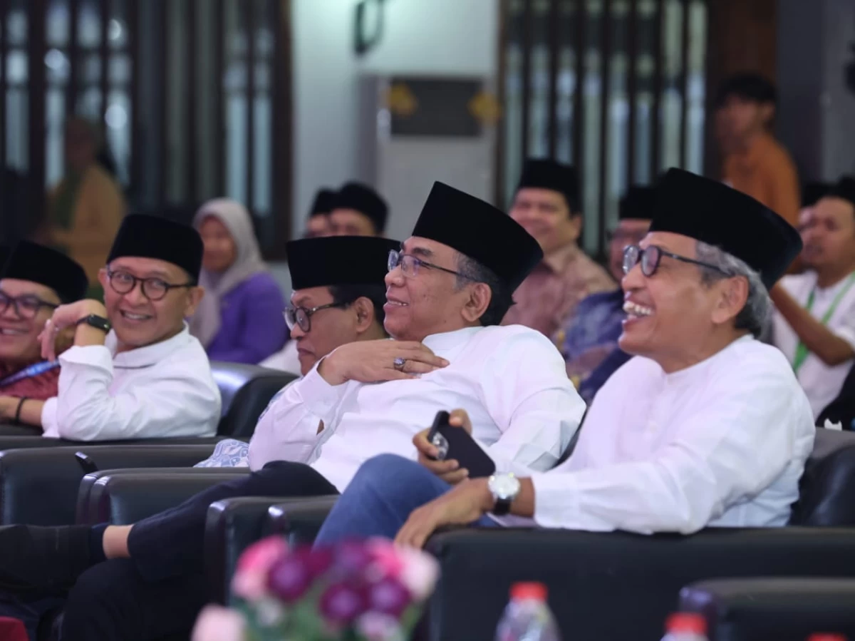 Gojlokan Gus Yahya di Muktamar Pemikiran: dari Dinasti PBNU hingga Sentil Savic Ali