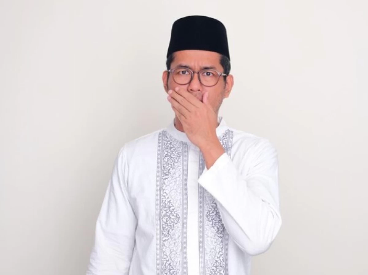 Hukum Menelan Air Ludah Saat Puasa