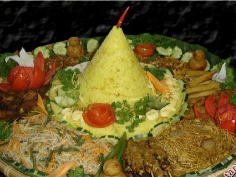 Makna dan Filosofi Nasi Tumpeng Beserta Lauk-pauknya