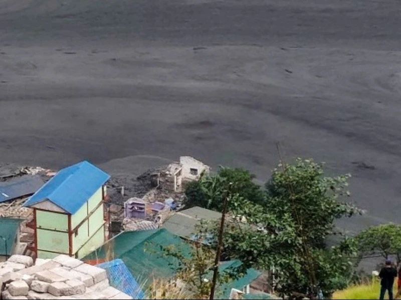 Banjir Bandang Terjang Nepal Minggu 11 Oktober 2026, Lima Orang Hilang