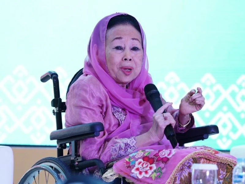 Pola Pengasuhan ala Gus Dur dan Nyai Sinta: Suami Istri Saling Hormat, Hindari Memerintah Anak
