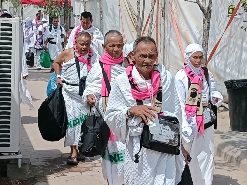 Perbedaan Pakaian Ihram Laki-laki dan Perempuan