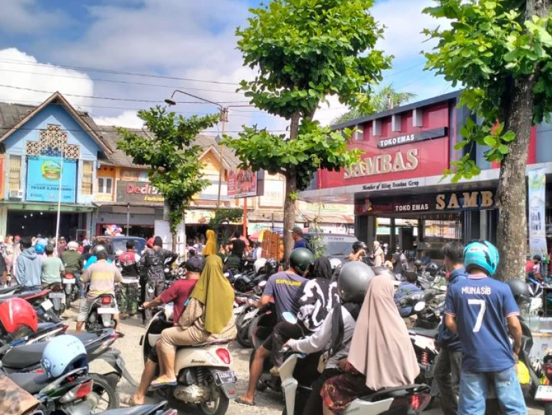 Prepegan di Masa Ekonomi Sulit, Orang-Orang Pasar Berbagi Cerita