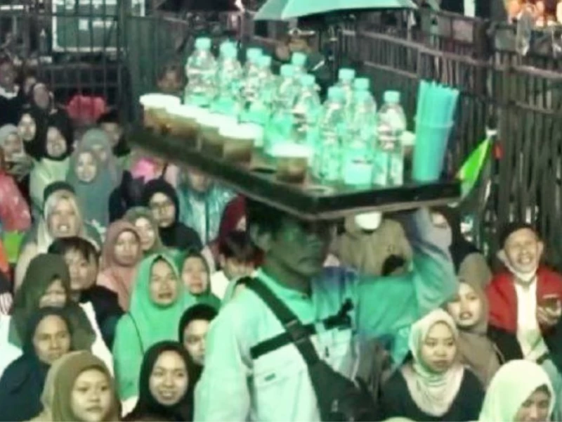 Berjualan Saat Tabligh Akbar: Hukum dan Etika Perspektif Islam