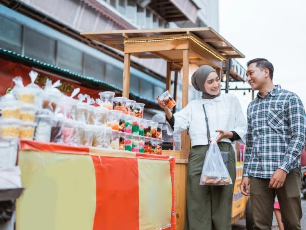 Bolehkah Berjualan di Trotoar Pinggir Jalan Raya? Ini Hukumnya