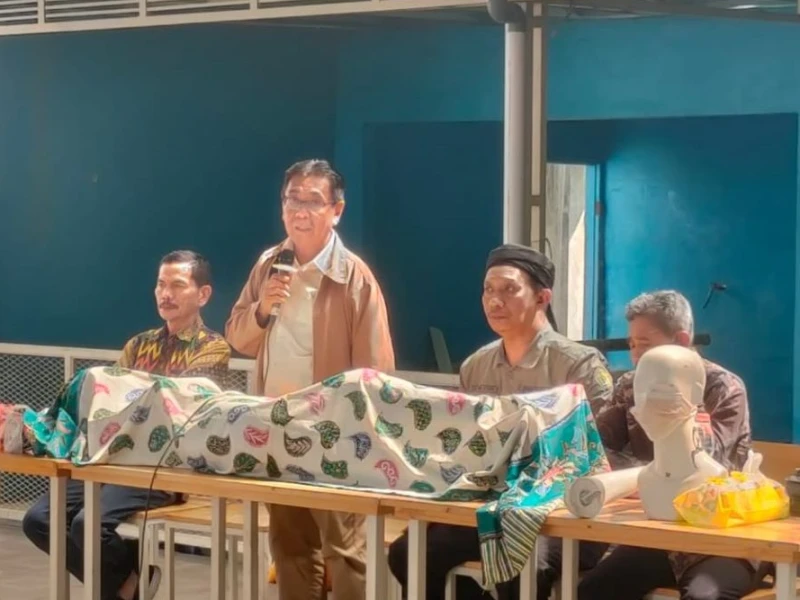 Cak Zaim, Penyuluh Agama Berjuluk Ustadz Jenazah dari Sidoarjo