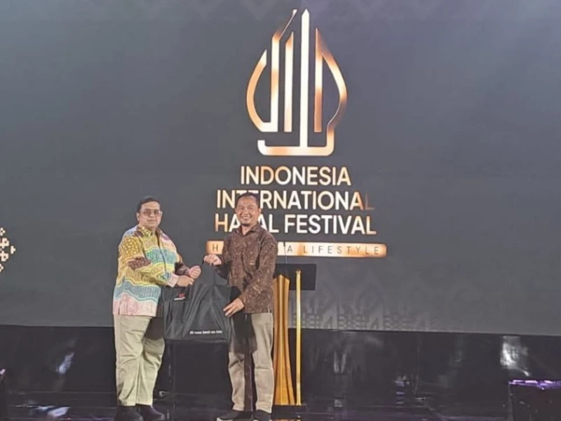 LP3H UIN Bandung Raih Penghargaan Pelatihan Halal Terbanyak se-Indonesia