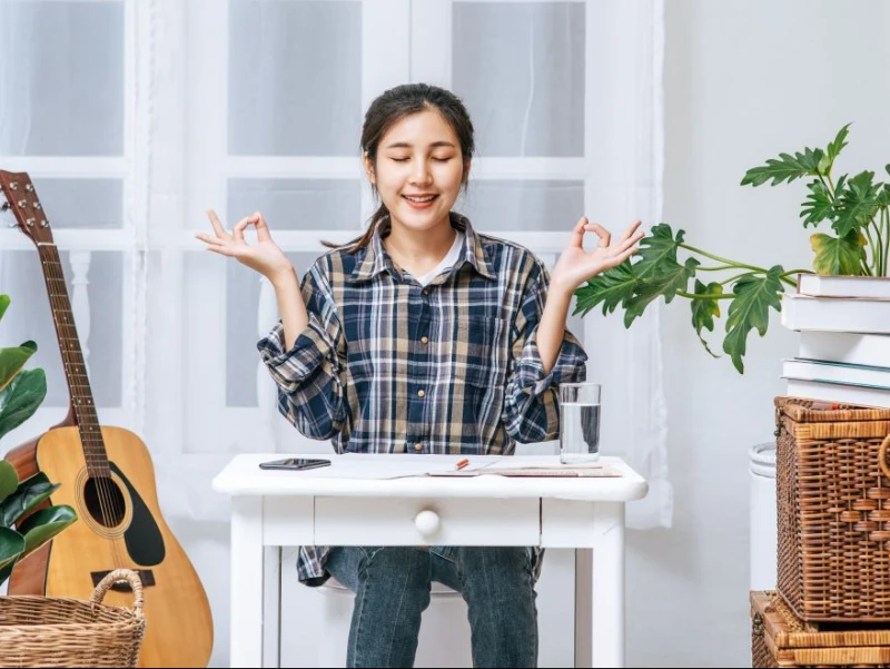 8 Tanda Orang Sangat Bahagia dengan Hidupnya, Meski Mereka Tak Pernah Membicarakannya