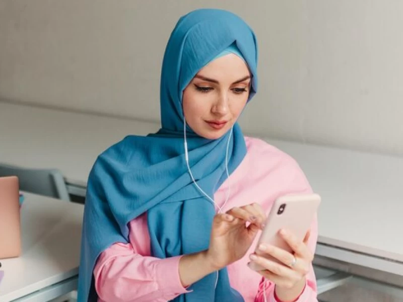 Bolehkah Perempuan Iddah Unggah Foto di Media Sosial?