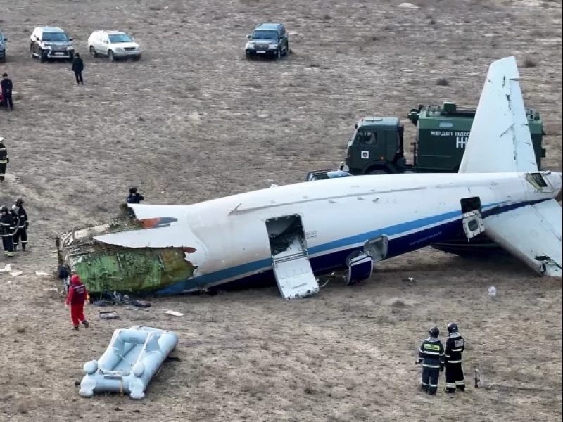 Azerbaijan Airlines Angkut 67 Penumpang Jatuh Terkena Rudal, Rusia-Ukraina Saling Tuduh