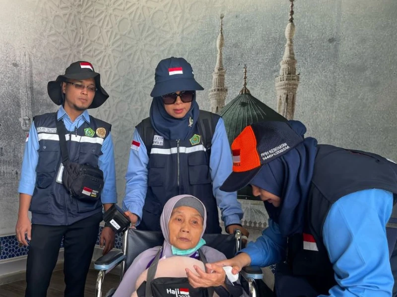 Petugas Pantau Kesehatan Jemaah Haji 2025 sejak Tiba di Tanah Suci