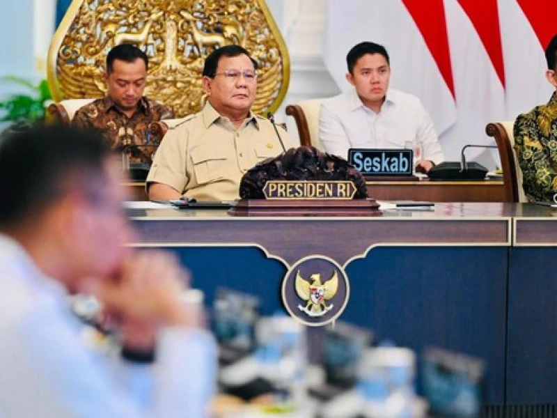 Survei Poltracking: Pemerintah Prabowo-Gibran Belum Berhasil Kendalikan Harga Kebutuhan Pokok