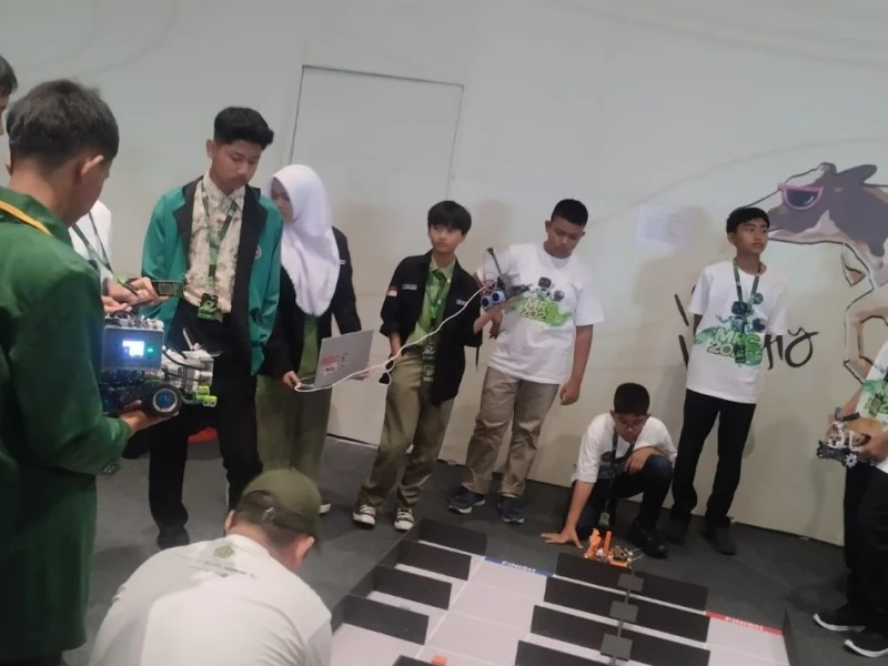 Kreativitas Siswa Madrasah Hadirkan Inovasi Robotik Dukung Teknologi Hijau