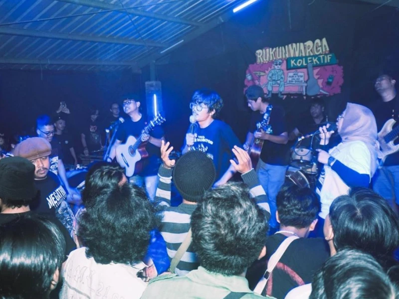 Mendengar Idealisme dan Semangat Aktivisme Lokal dalam Single Baru 'Buku Kubaca' Kolektif AMPSKP