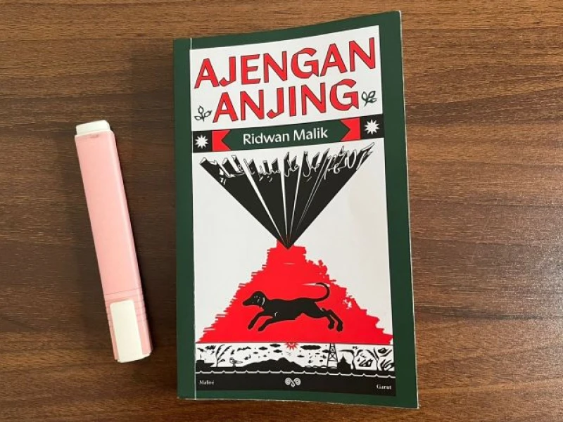 Kesedihan dan Perubahan Hidup dalam Novel Ajengan Anjing