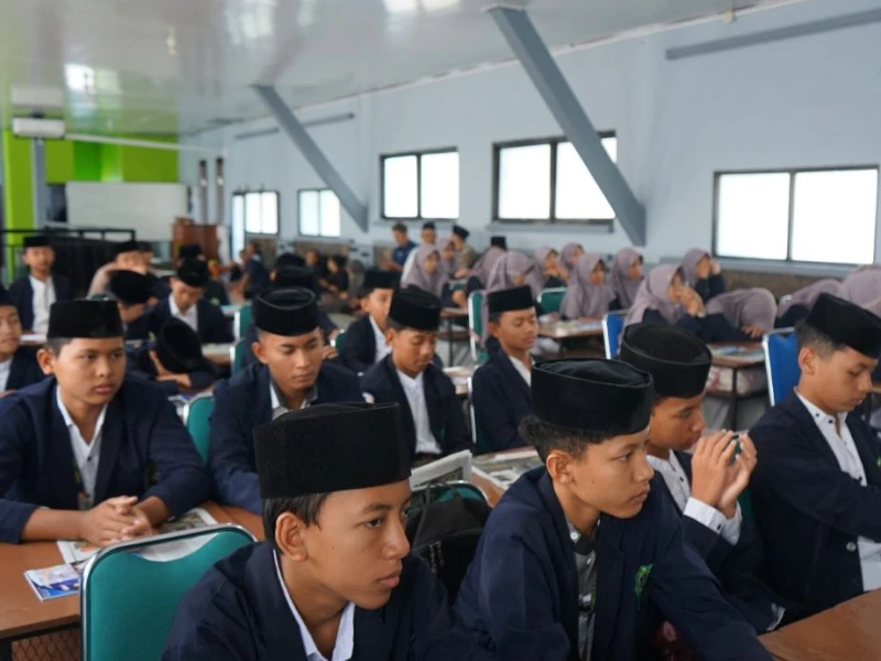 Ramai-Ramai Belajar Produksi Konten Positif di Bulan Ramadhan, Santri Gen Z Harus Cakap Digital