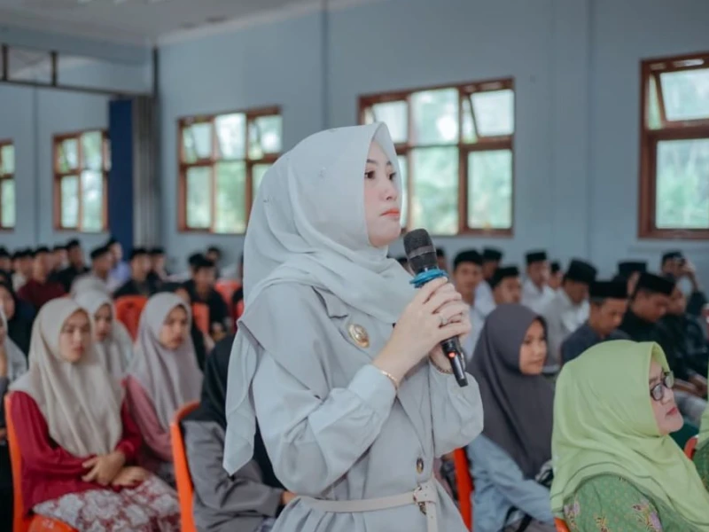 Santri di Persimpangan Zaman: Dari Resolusi Jihad ke Revolusi Literasi