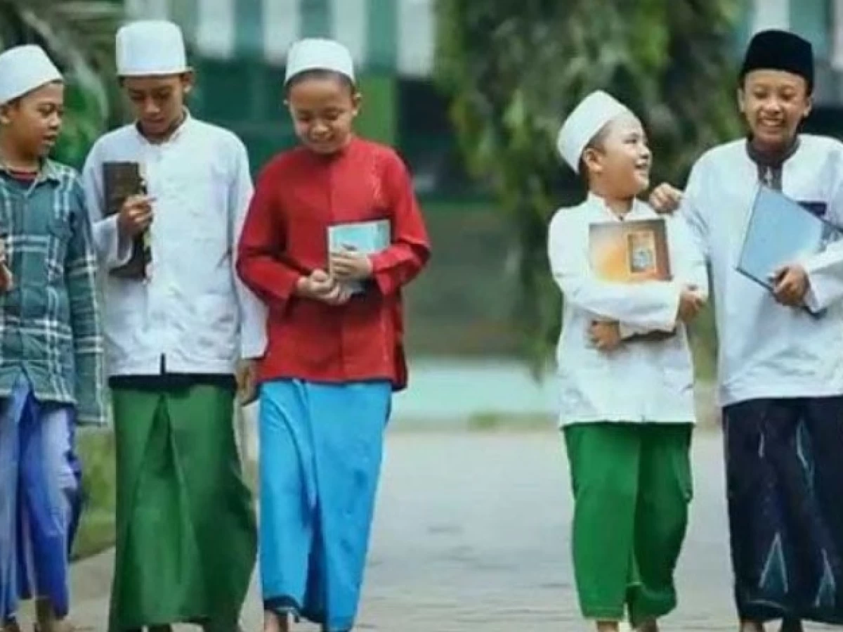 Menyikapi Transformasi Perubahan di Pesantren
