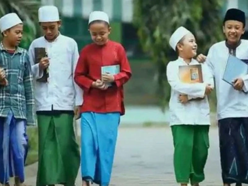 Khutbah Jumat Bahasa Jawa: Mulyane Dadi Santri
