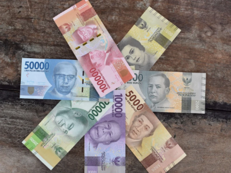 Setelah Kesepakatan Tarif Rupiah Masih Melemah, Saatnya BI Rate Turun