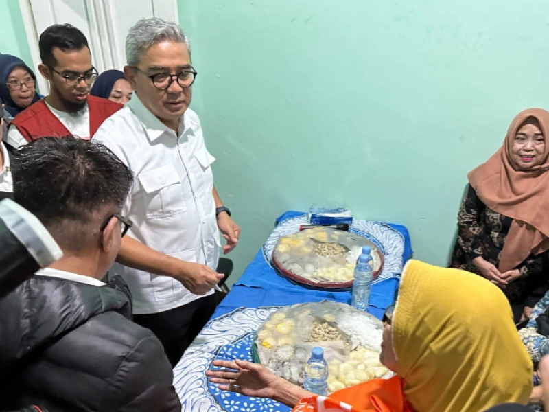 Golden Future Indonesia Ajak Warga Bandung Peduli Lansia