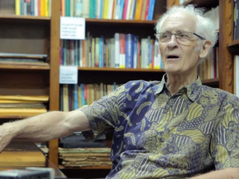 Polisi Sita Buku Marx karya Magnis Suseno, YLBHI: Aparat Gagal Baca Kebebasan Berpikir