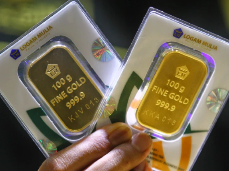 Hari Ini Harga Emas Antam Naik dari Rp2.294.00 jadi Rp2.299 juta/gram