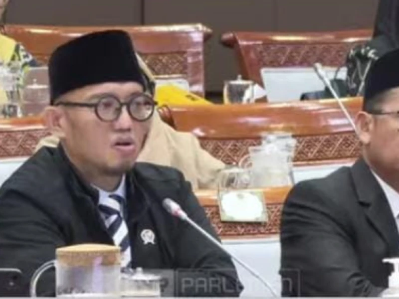 Kemenhaj Tetapkan Dua Syarikah untuk Haji 2026, DPR Minta Evaluasi