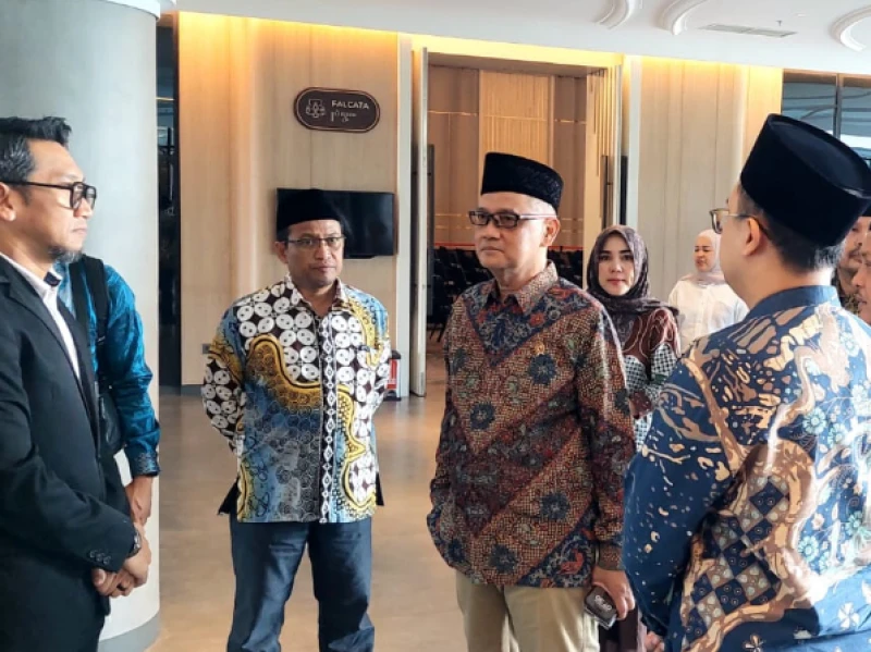Menhaj Gus Irfan Meninjau Embarkasi Haji Berbasis Hotel di Yogyakarta