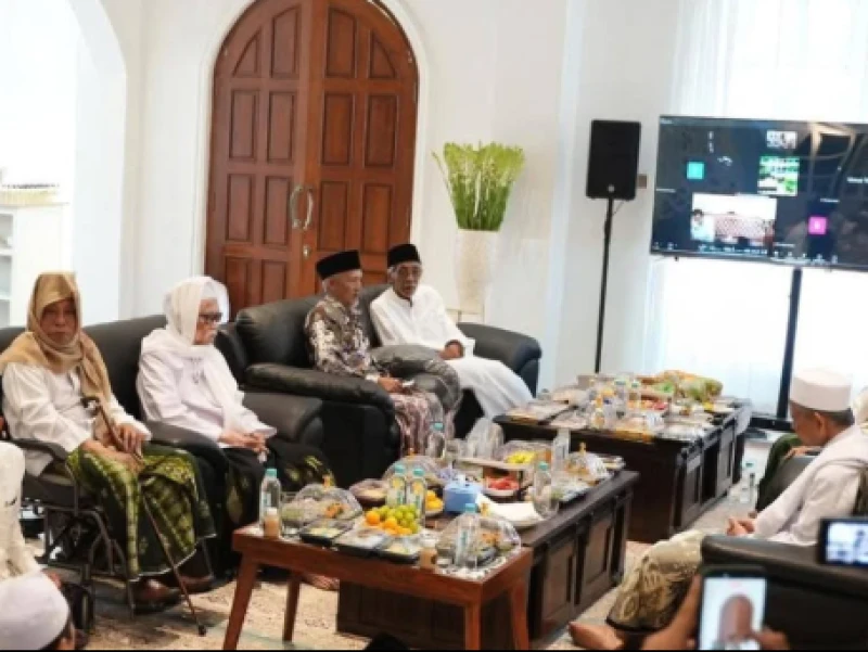 Gus Yahya Sambut Seruan Islah Para Kiai Sepuh Usai Pertemuan Forum Masyayikh di Ploso