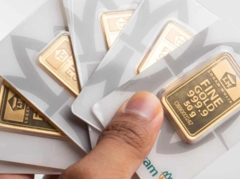 Rupiah Melemah Hari Ini, Harga Emas Antam Juga Turun