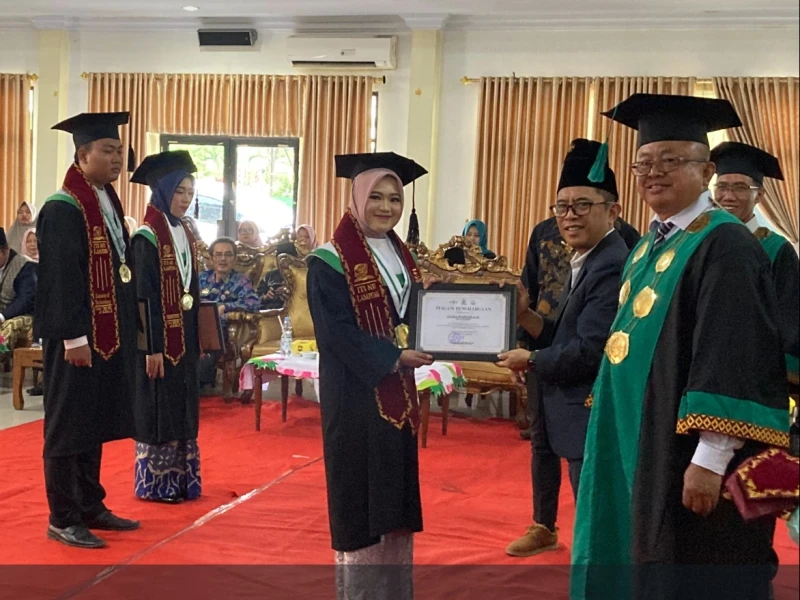Wisuda Perdana ITSNU Lampung Jadi Penanda Kemajuan Teknologi Perguruan Tinggi NU
