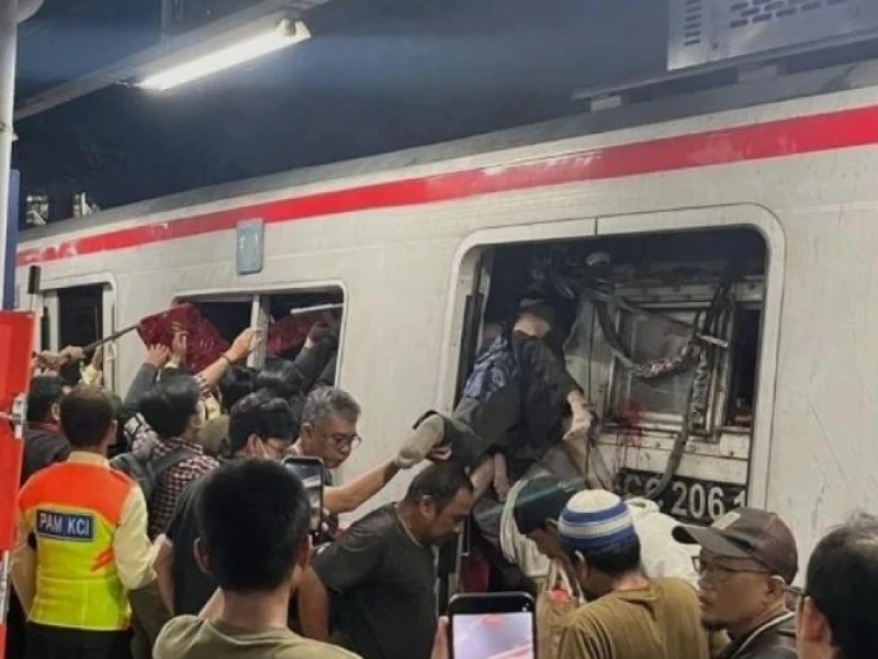 Kecelakaan Kereta Api di Bekasi, Pemerintah Dinilai Gagal Beri Perlindungan Berlapis Bagi Rakyatnya