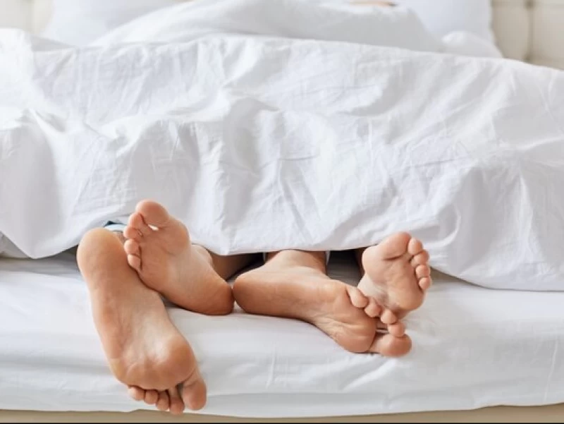 Haruskah Istri Penuhi Semua Keinginan Fantasi Seksual Suami?
