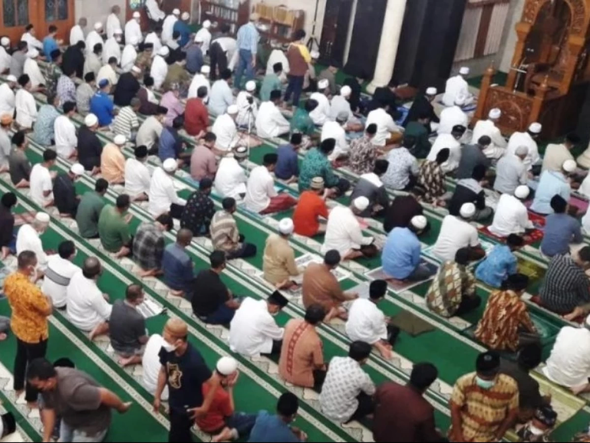 Tidak Sholat Jumat karena ada Pekerjaan, Apakah Diperbolehkan?