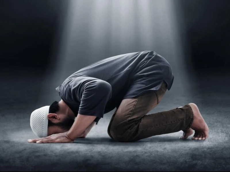 Sholat Tahajud: Niat, Tata Cara, Doa, dan Keutamaannya