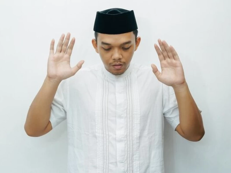 Tata Cara Sholat Orang yang Tak Punya Tangan