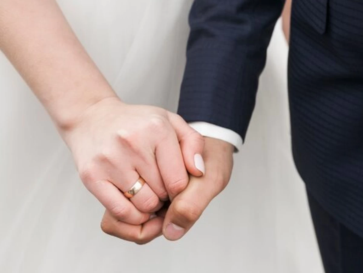 Bolehkah Suami-Istri Menunda Hubungan Badan setelah Akad Nikah?