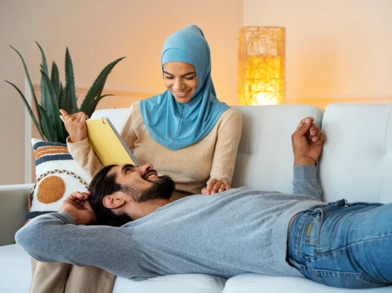 Haruskah Istri Batalkan Puasa Sunnah Rajab karena Suami Ingin Berhubungan Intim?