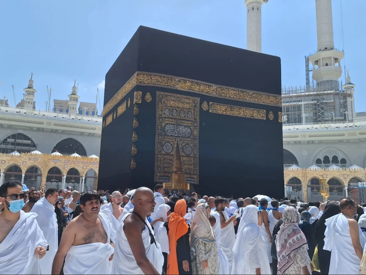 Syarat dan Rahasia di Balik 7 Kali Putaran Tawaf