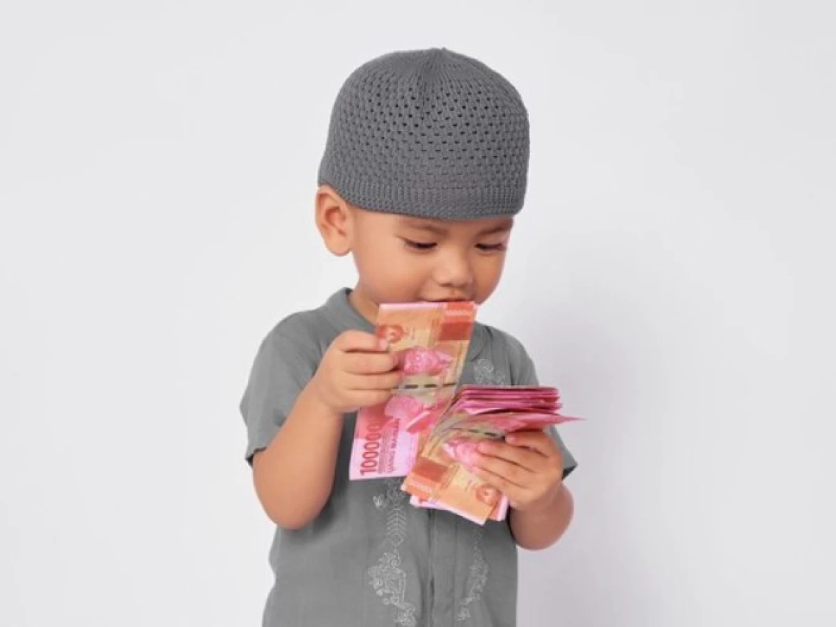 Apakah Orang Tua Berhak Atas THR Lebaran Anaknya?