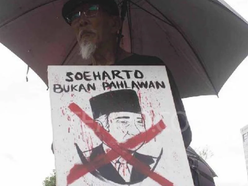 Soeharto dan Pertarungan Ingatan