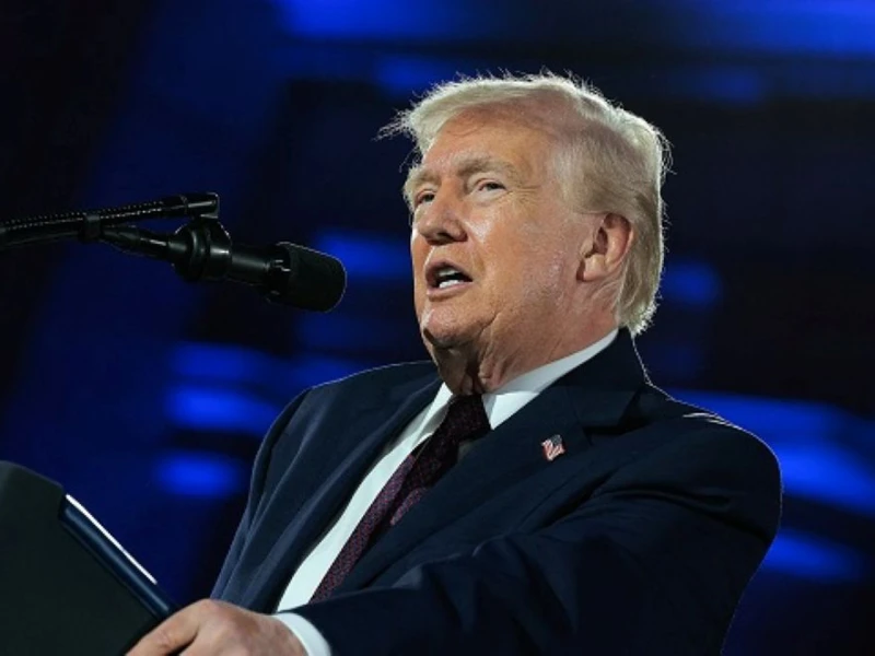 Trump Berencana Naikkan Tarif Impor Mobil Kanada Jadi 50 Persen mulai 2027