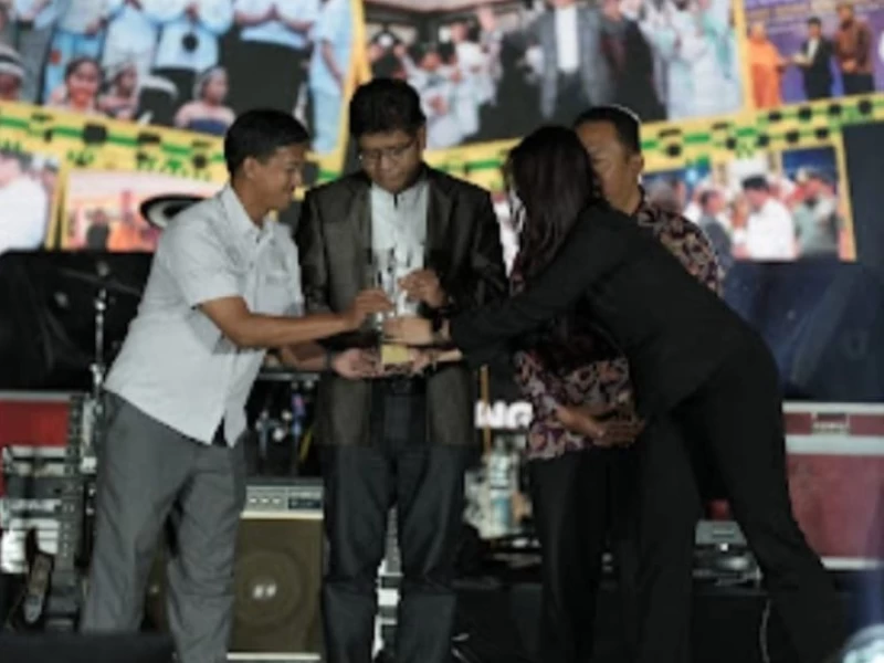 Stan UIN Bandung Raih Penghargaan pada Pameran Inovasi Layanan Kemenag 2025