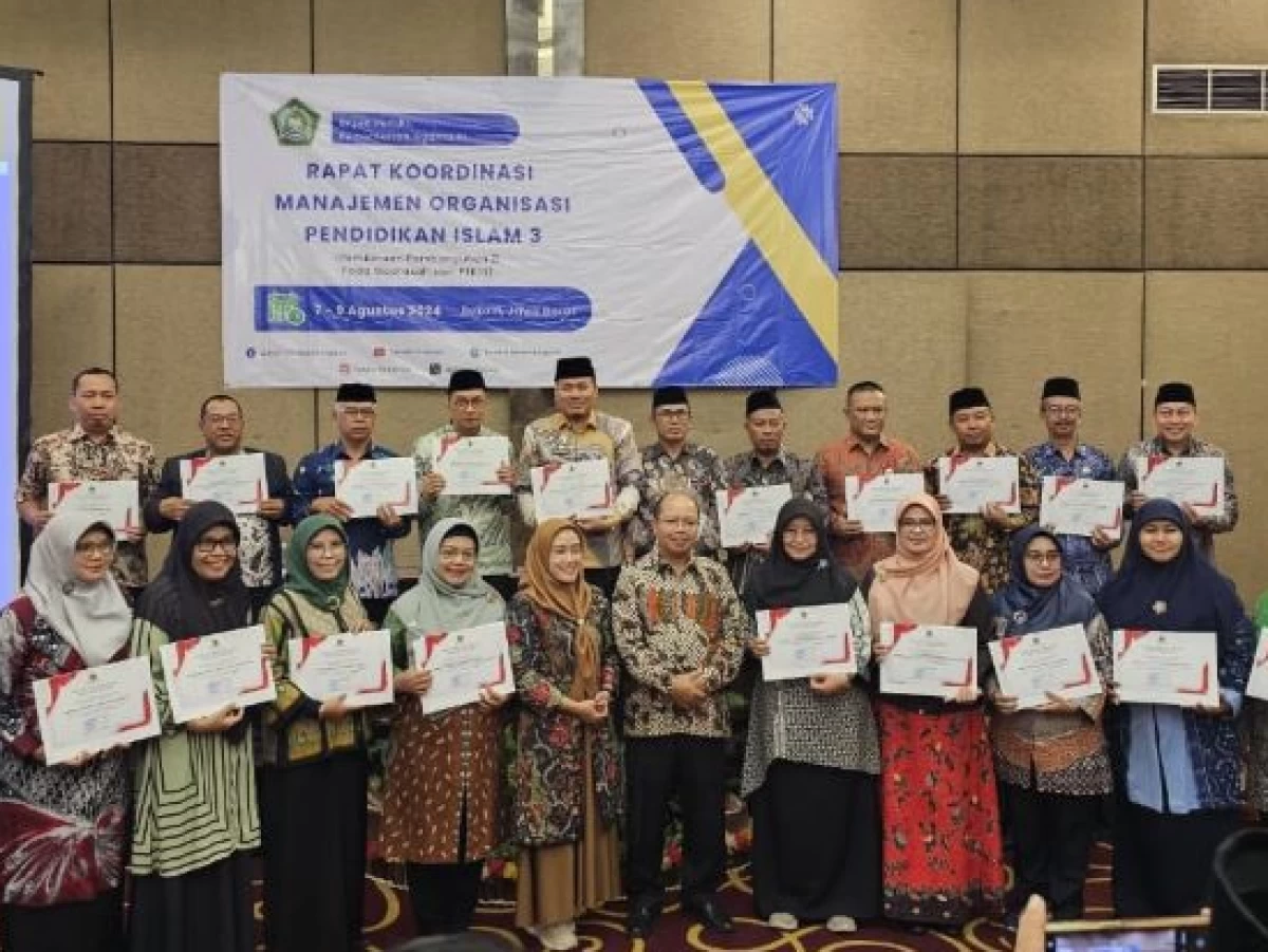 Bersama 26 Satker, FST UIN Bandung Raih Penghargaan Itjen Kemenag sebagai Pencanangan Zona Integritas Wilayah Bebas Korupsi