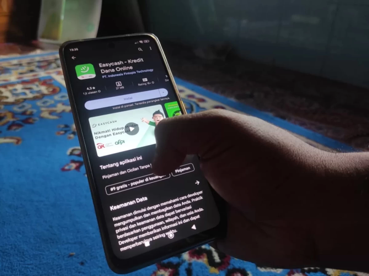 Terlilit Utang Pinjol, Apakah Wajib Bayar Zakat Fitrah?