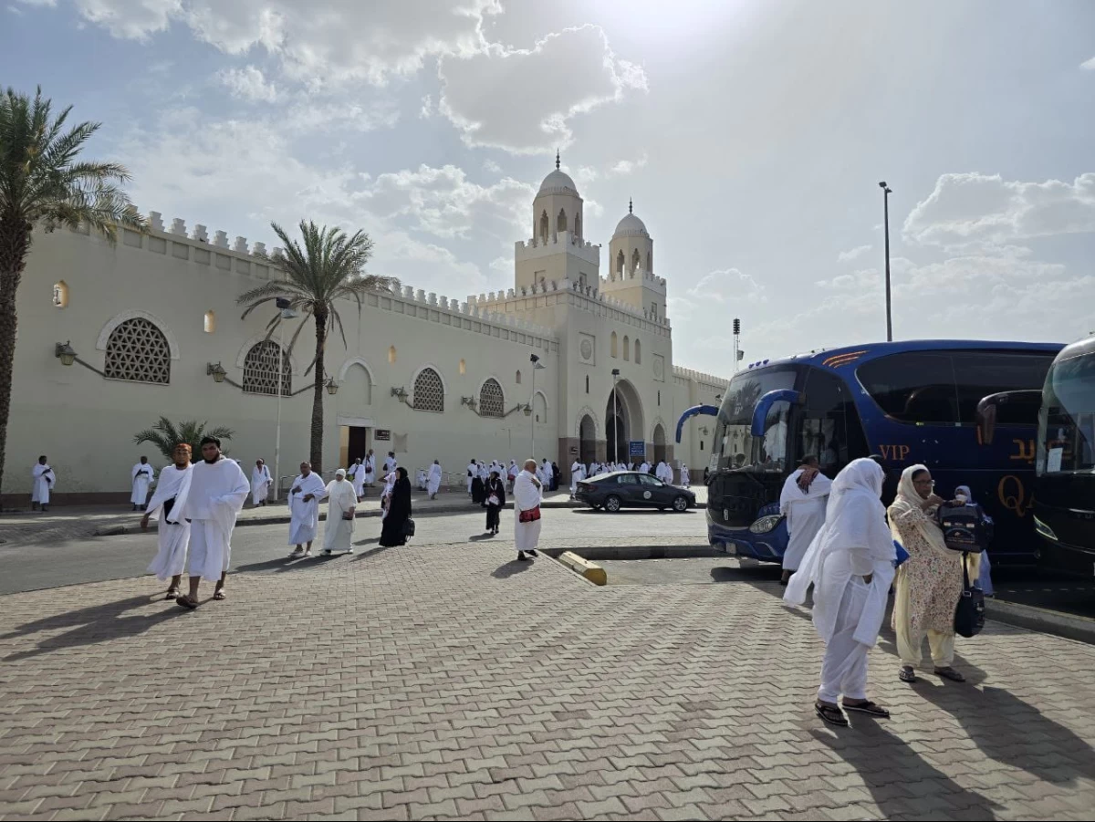 Jemaah Mulai Bergerak dari Madinah ke Makkah: Masjid Bir Ali Jadi Tempat Miqat