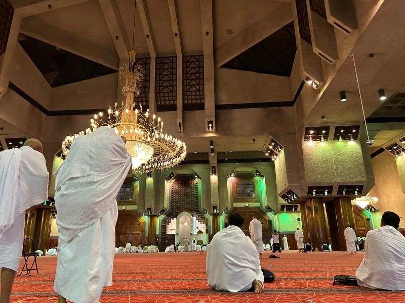 Masjid Tan’im dan Kisah Sayyidah Aisyah Mengambil Miqat