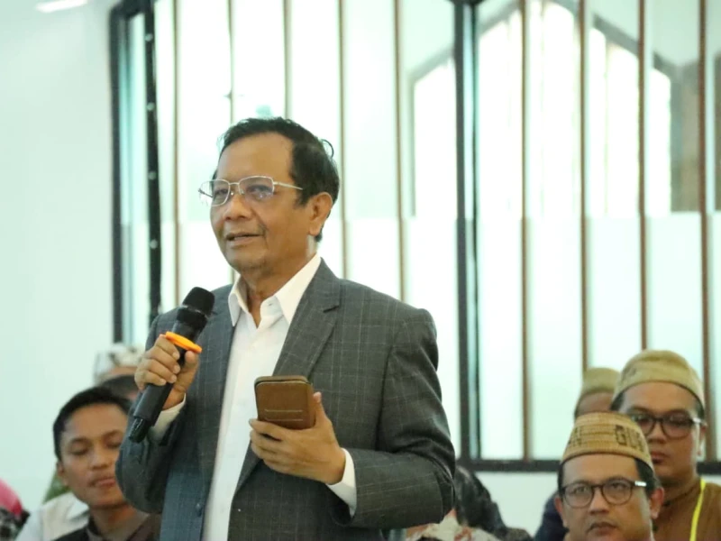 Mati-matian Merawat Kekuasaan, Kedaulatan Hukum Dirapuhkan, Mahfud MD: Negara Goyah