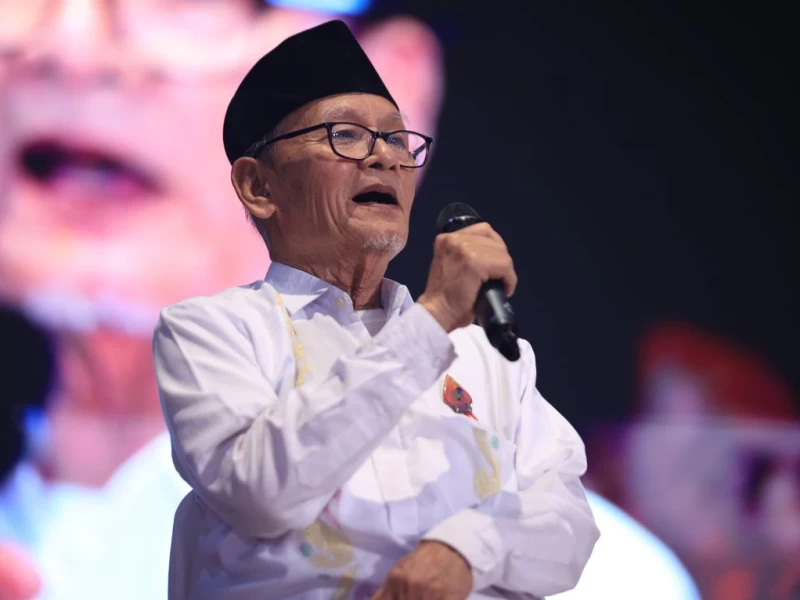 Zawawi Imron: Buku dan Ibu